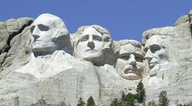 mount-rushmore-902483.jpg