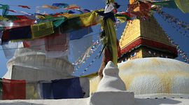 prayer-flags-484511.jpg